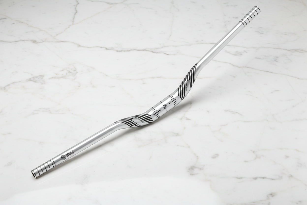 Mountain Bike Riser Handlebar, Aluminum Alloy MTB Handlebar, 31.8Mm Diameter, 780Mm Wide Bicycle Bar